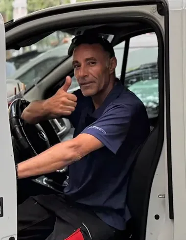 Fouad, artisan plombier chauffagiste et climaticien d'ADEPT PLOMBERIE